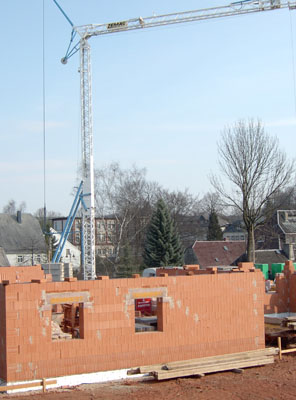 Die ersten Mauern des Neubaus
